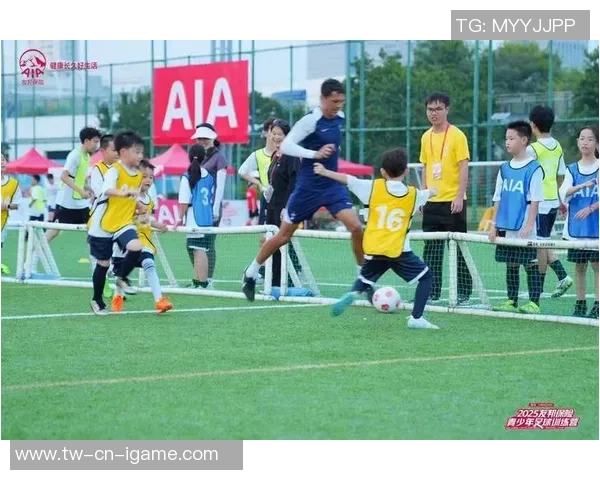 足球运动如何促进青少年身心健康与全面发展